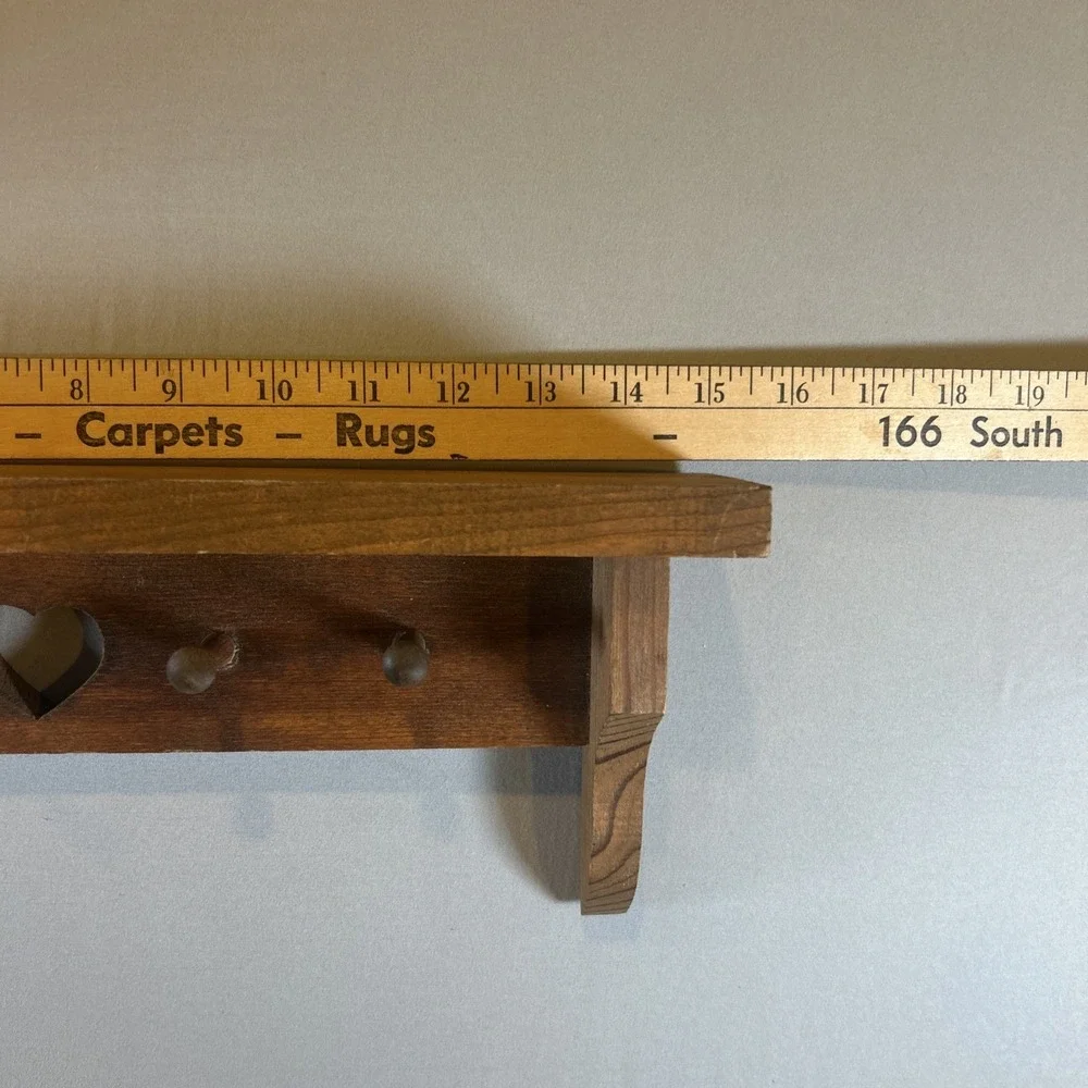 VTG Cottage Core Farmhouse Wood Heart Hanging Wall Shelf 4 Pegs 15 inches Oak